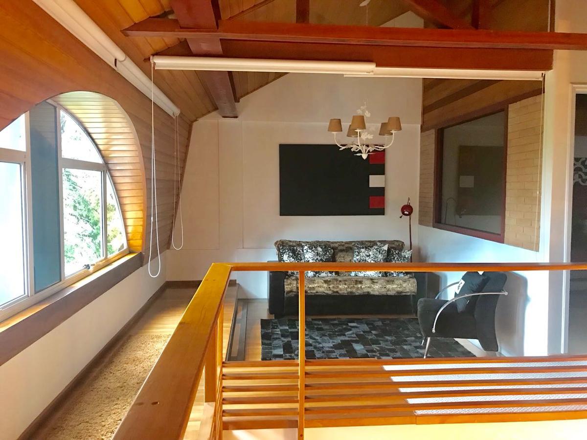 Apto. Duplex Em * Campos do Jordao